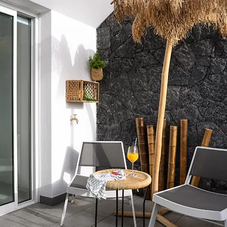 Vakantiehuis La Islena House - Near The Beach, Air-con, Fast Wifi And Sat Tv By Lanzarote *
