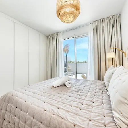 Vakantiehuis La Islena House - Near The Beach, Air-con, Fast Wifi And Sat Tv By Lanzarote *